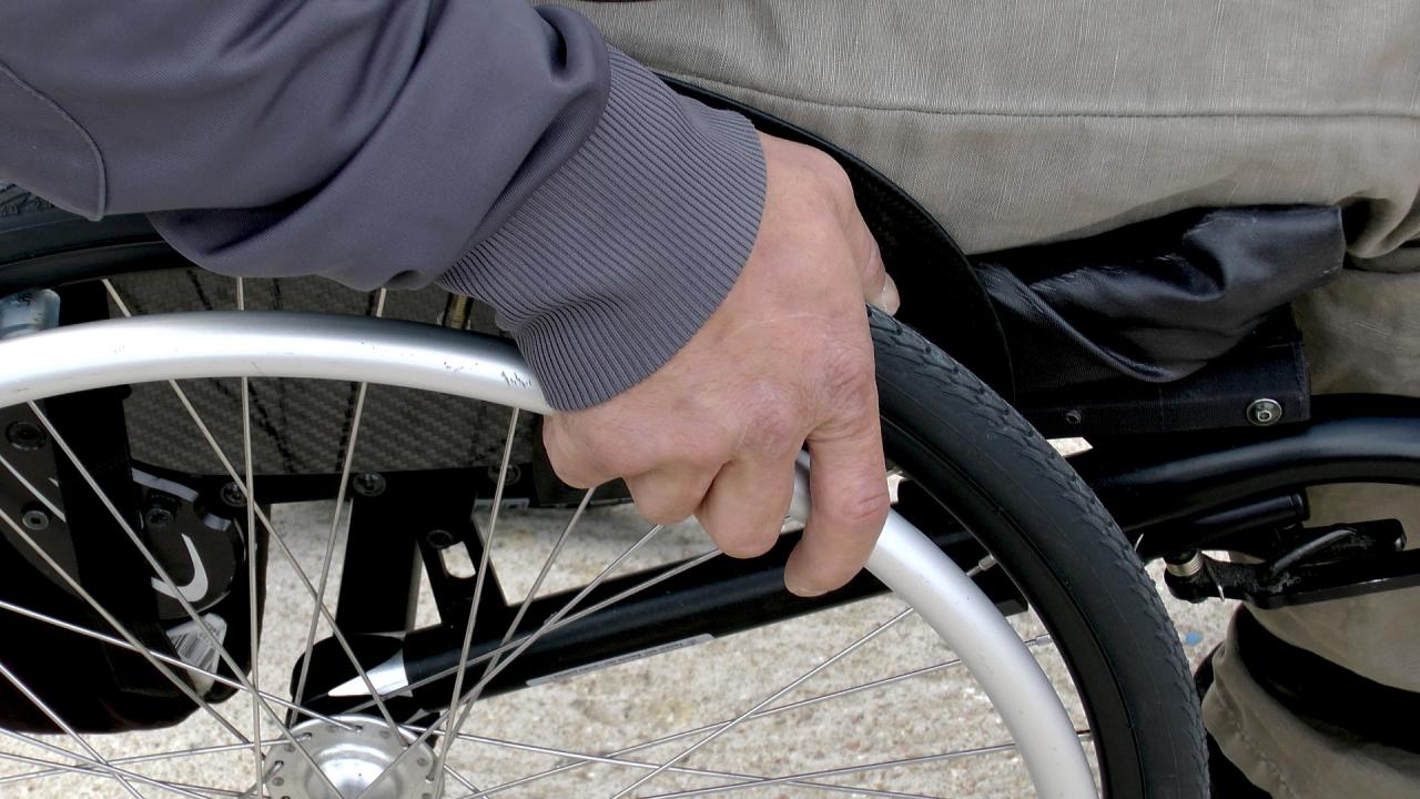 Rezervni dijelovi za invalidska kolica preko HZZO-a