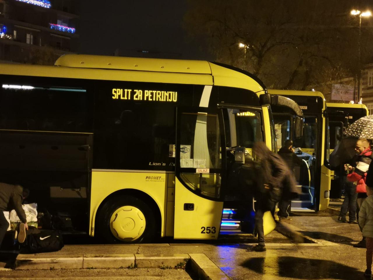 PROMET Torcidi osigurao tri autobusa da krenu prema Petrinji
