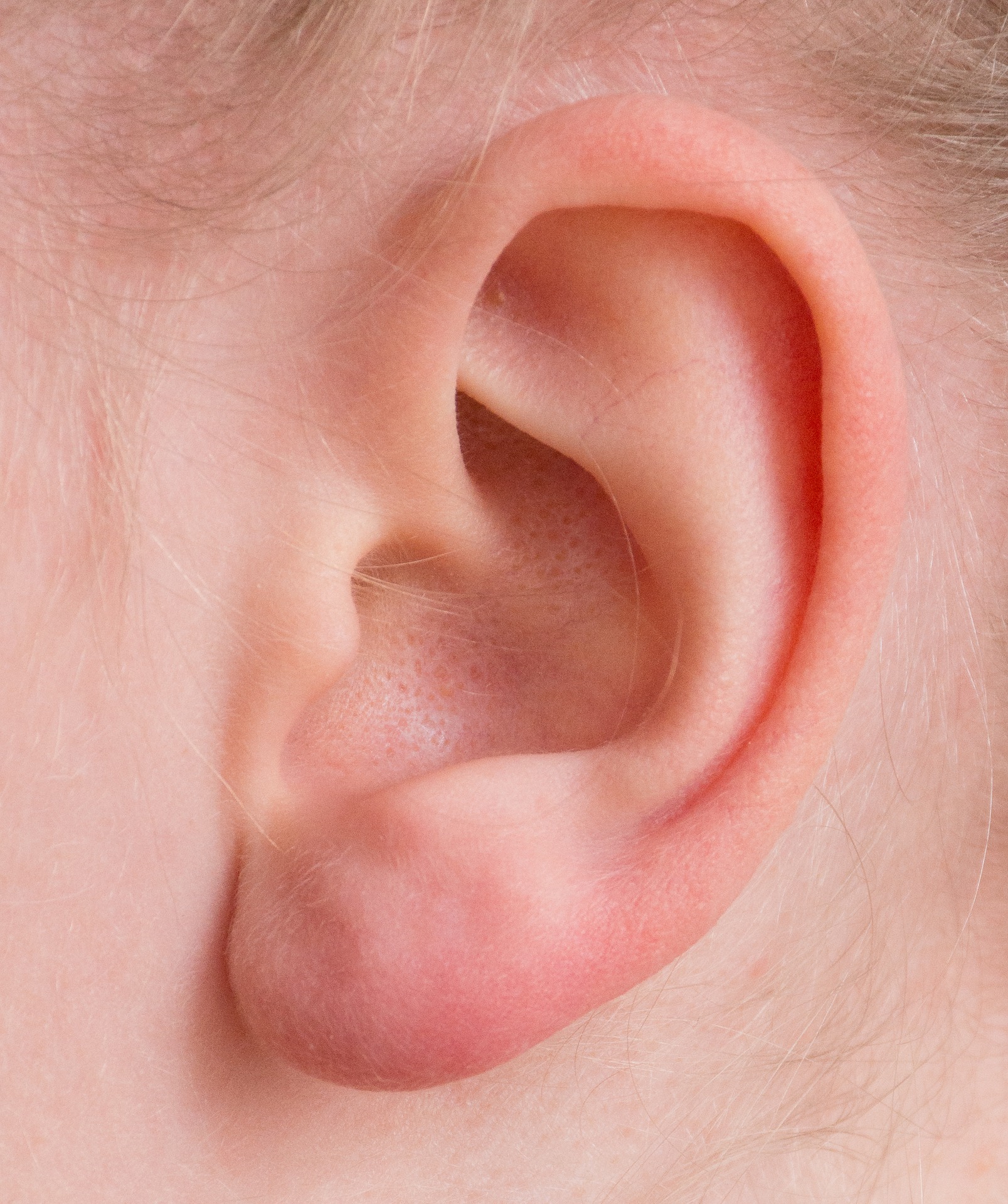 Studija: Koronavirus može izazvati probleme sa sluhom