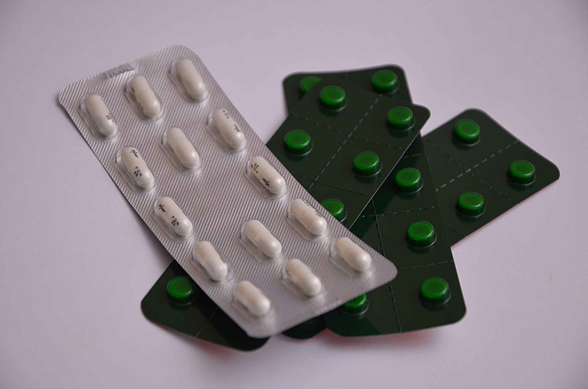 Lažni lijekovi koji se prodaju online ugrožavaju milijune života