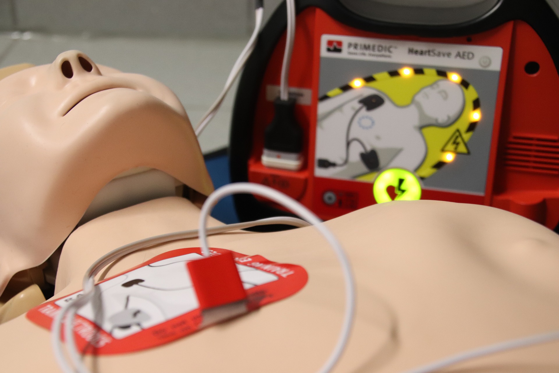 Liječnica nakon smrti učenika u Biogradu: Defibrilatori bi trebali biti i na plažama