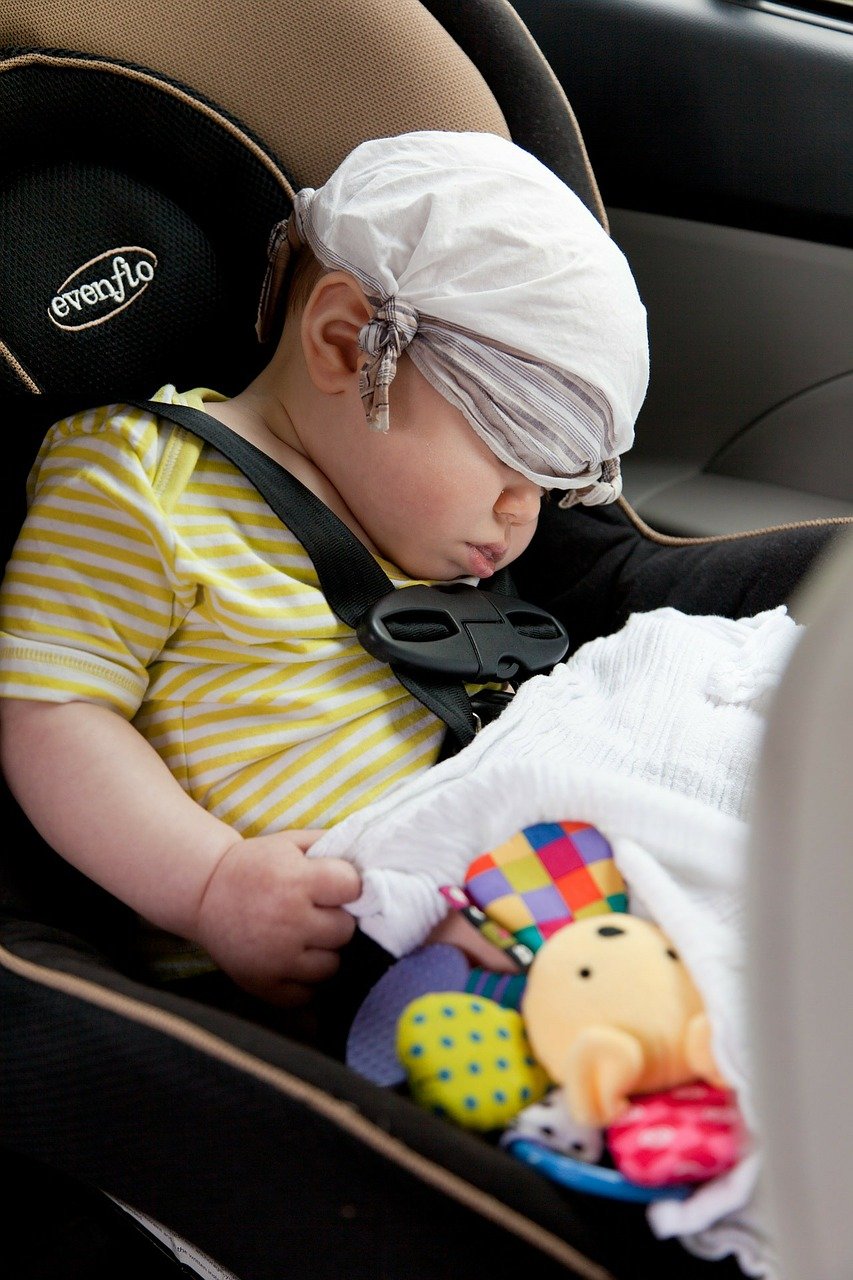 LIJEČNICA UPOZORAVA: ‘Samo 15 minuta boravka u pregrijanom autu može dovesti do oštećenja mozga i bubrega djeteta!’