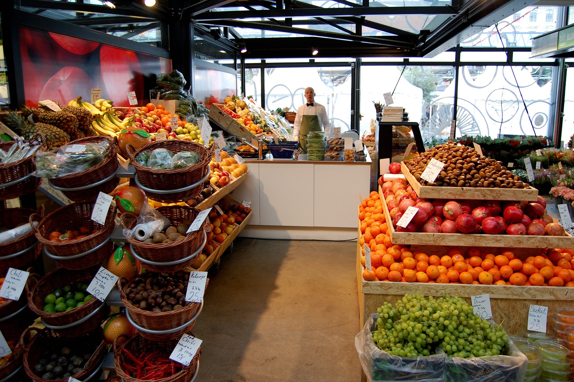 Postoje tri dobra razloga da ne kupujete već narezano voće i povrće u supermarketu